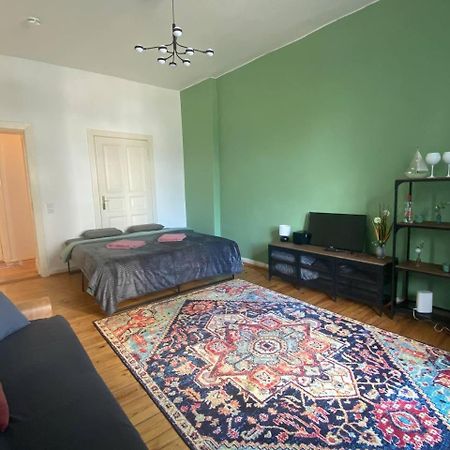 Stylish 2-Room Apartment With Balcony Next To East Side Gallery Берлин Экстерьер фото