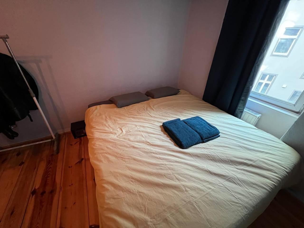 Stylish 2-Room Apartment With Balcony Next To East Side Gallery Берлин Экстерьер фото