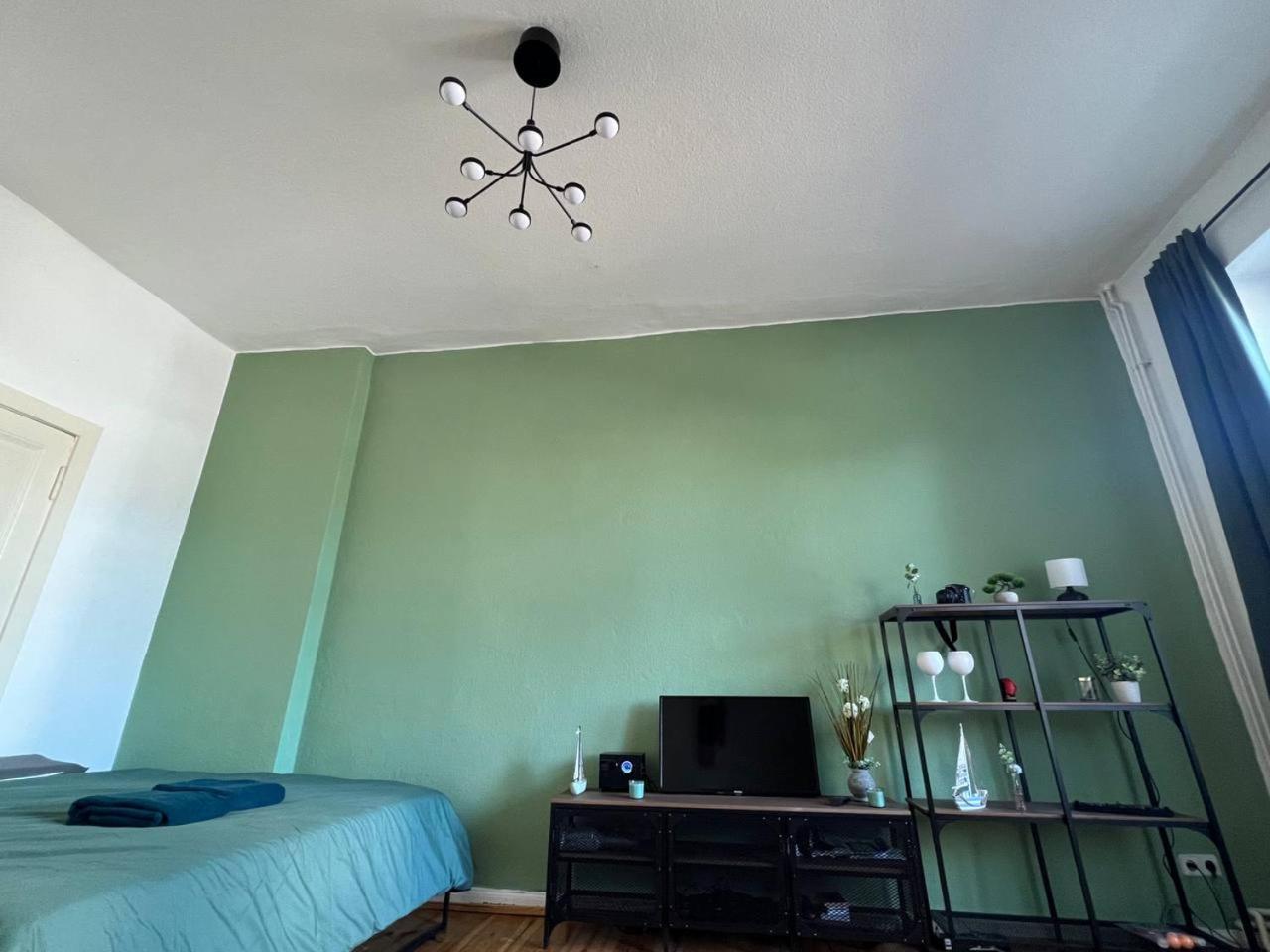 Stylish 2-Room Apartment With Balcony Next To East Side Gallery Берлин Экстерьер фото
