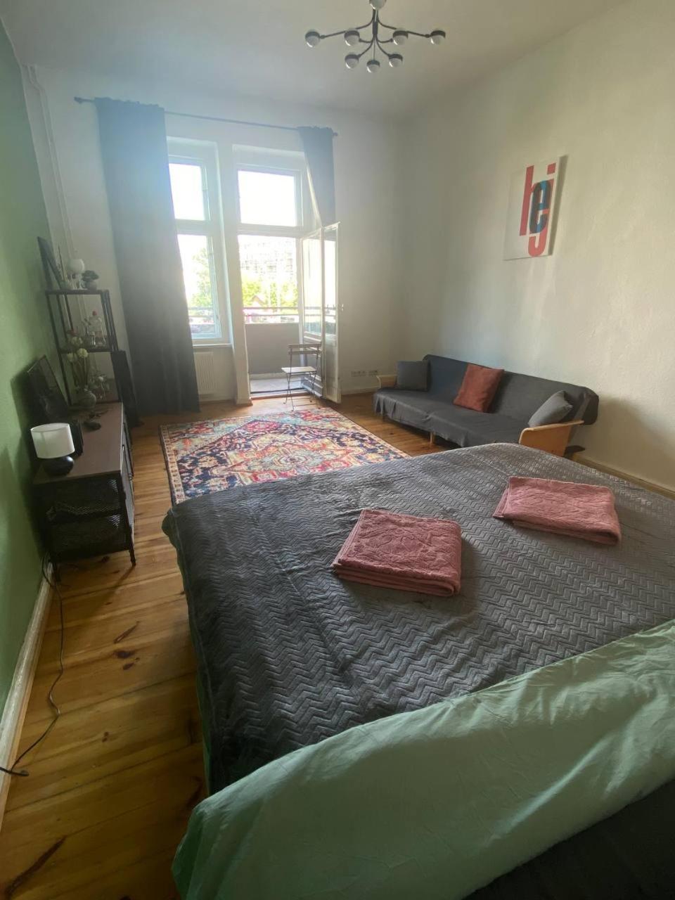 Stylish 2-Room Apartment With Balcony Next To East Side Gallery Берлин Экстерьер фото