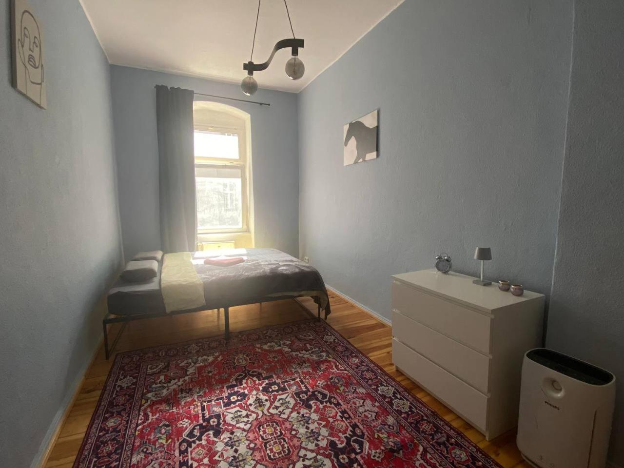 Stylish 2-Room Apartment With Balcony Next To East Side Gallery Берлин Экстерьер фото