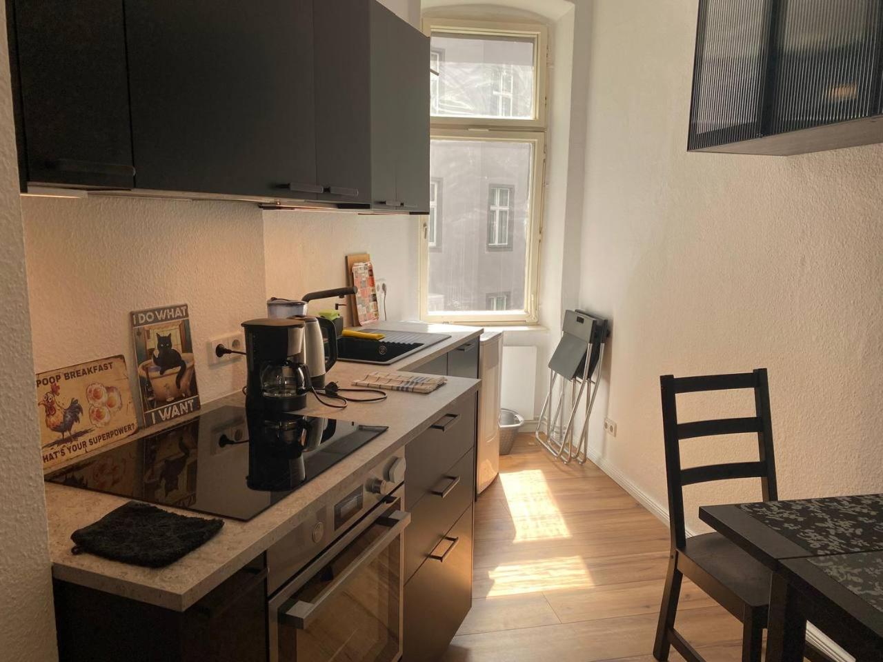 Stylish 2-Room Apartment With Balcony Next To East Side Gallery Берлин Экстерьер фото