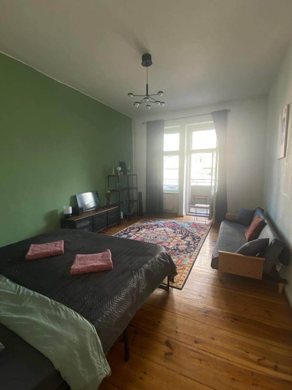 Stylish 2-Room Apartment With Balcony Next To East Side Gallery Берлин Экстерьер фото