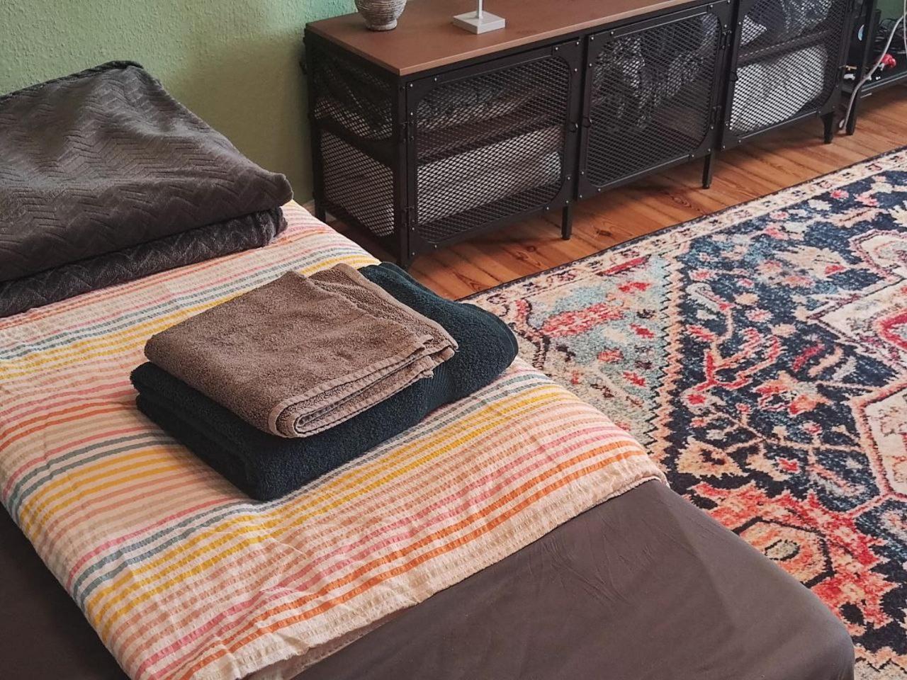 Stylish 2-Room Apartment With Balcony Next To East Side Gallery Берлин Экстерьер фото